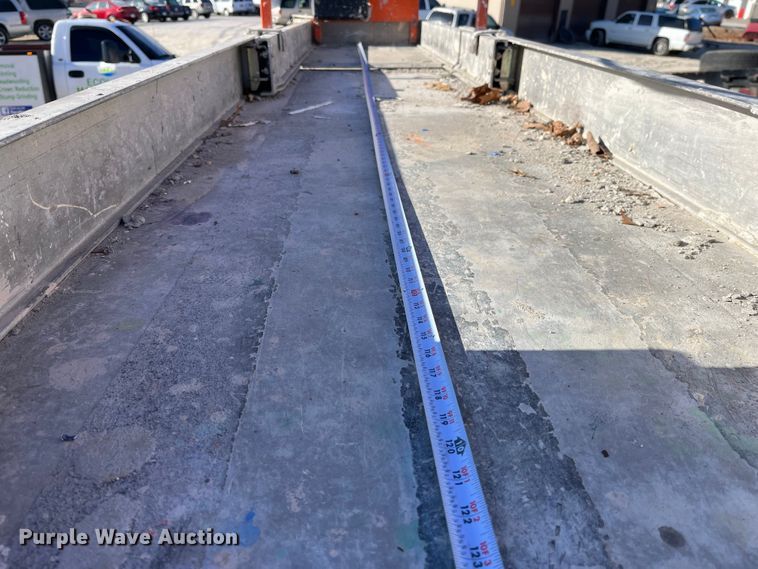 image for item MW9465 2013 JLG 2630 ES  scissor lift