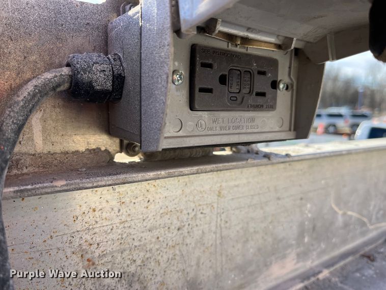 image for item MW9465 2013 JLG 2630 ES  scissor lift