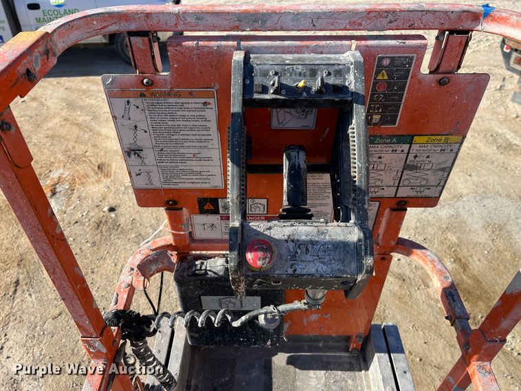image for item MW9465 2013 JLG 2630 ES  scissor lift