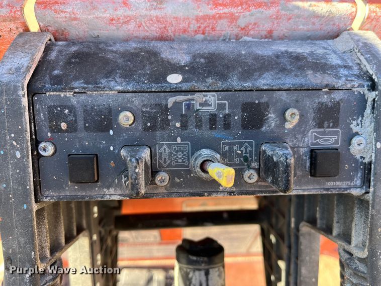 image for item MW9465 2013 JLG 2630 ES  scissor lift