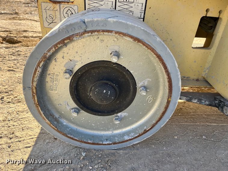 image for item MW9465 2013 JLG 2630 ES  scissor lift