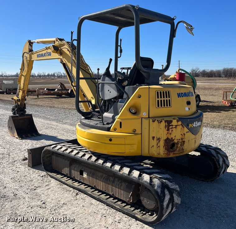 image for item MW9473 2003 Komatsu PC45MR-1F  mini excavator