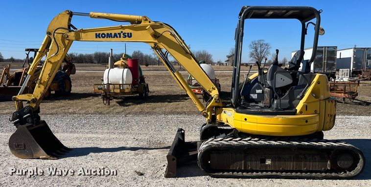 image for item MW9473 2003 Komatsu PC45MR-1F  mini excavator