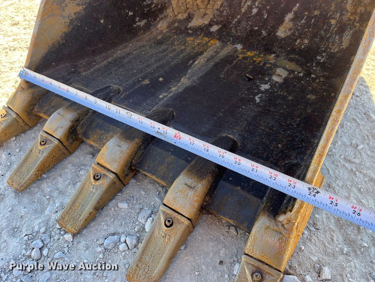 image for item MW9473 2003 Komatsu PC45MR-1F  mini excavator