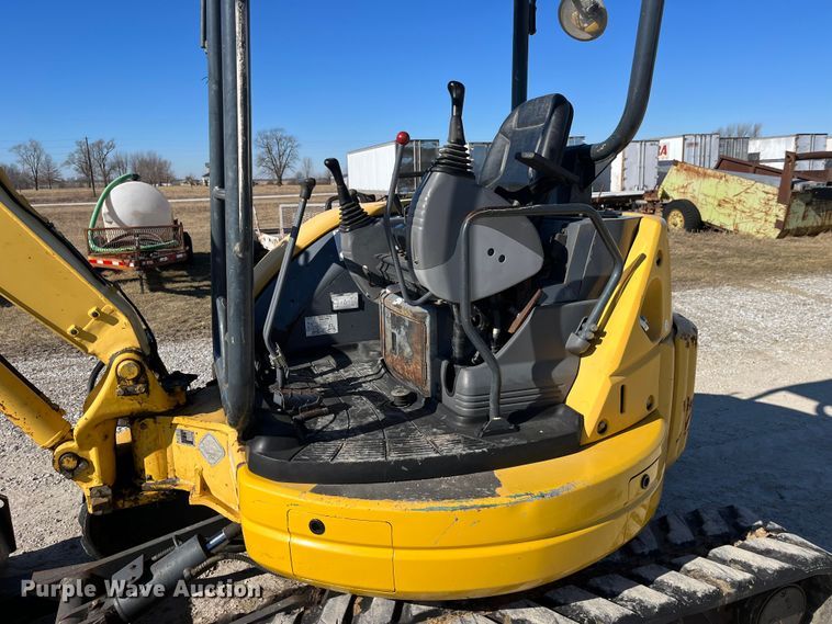 image for item MW9473 2003 Komatsu PC45MR-1F  mini excavator