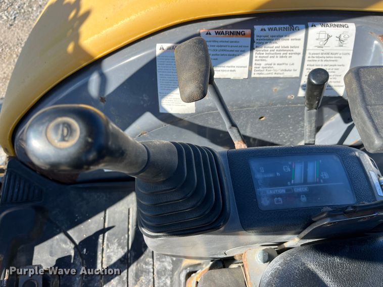 image for item MW9473 2003 Komatsu PC45MR-1F  mini excavator