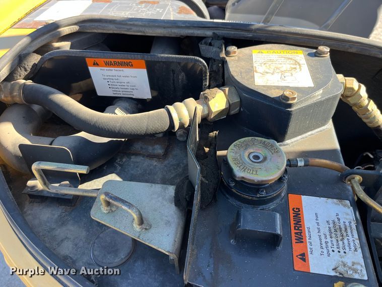 image for item MW9473 2003 Komatsu PC45MR-1F  mini excavator