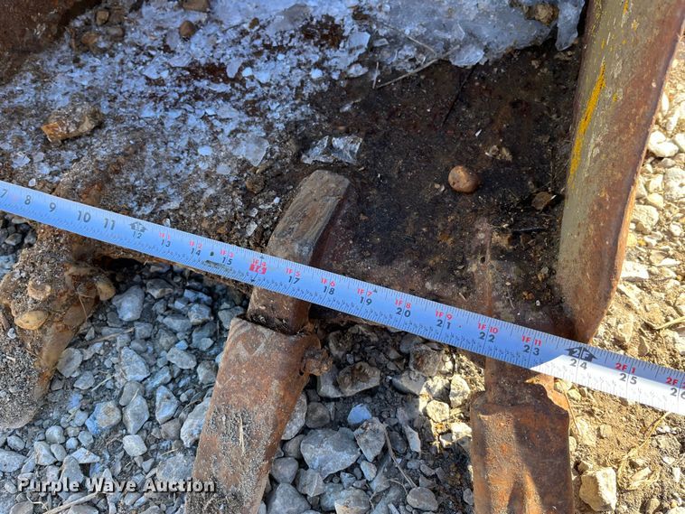 image for item MW9474 (3) backhoe buckets