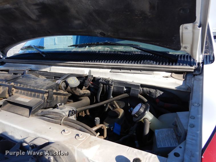 image for item DF8310 1996 Ford E350  ambulance