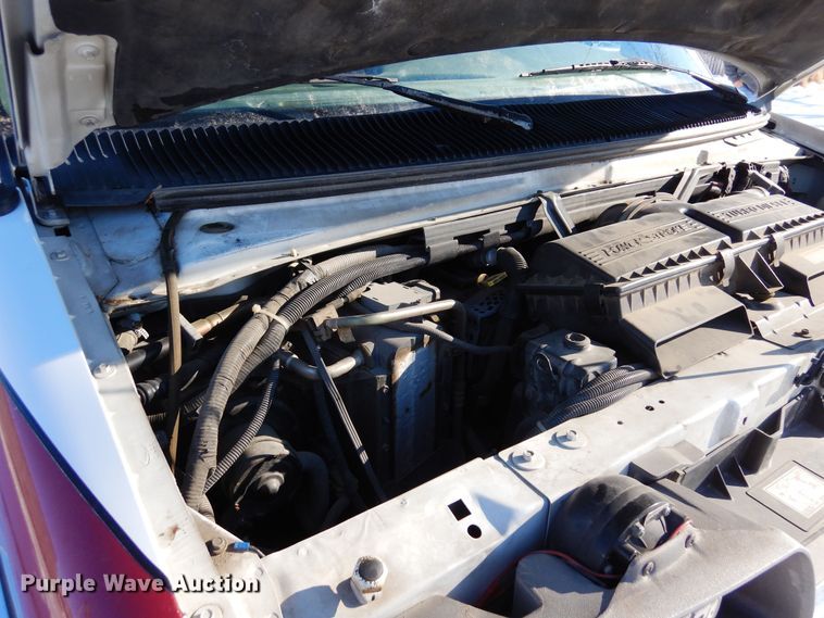 image for item DF8310 1996 Ford E350  ambulance