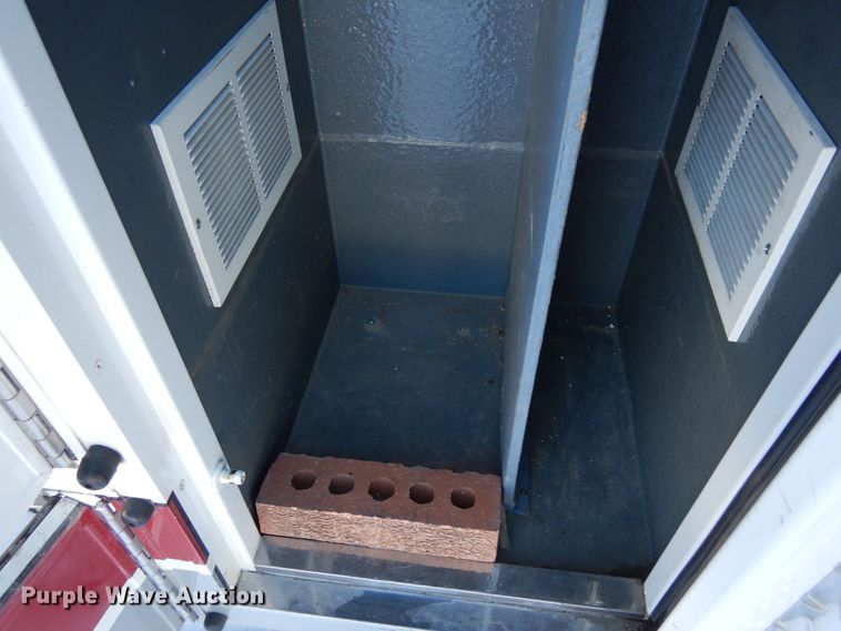 image for item DF8310 1996 Ford E350  ambulance