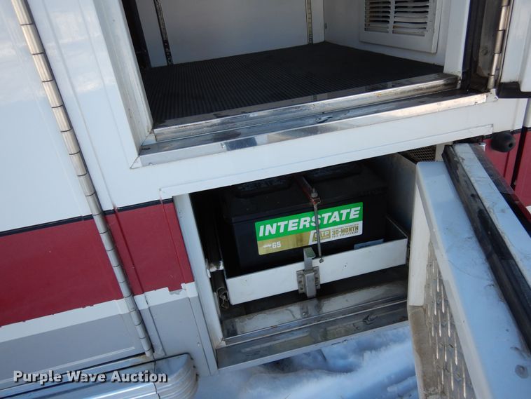 image for item DF8310 1996 Ford E350  ambulance