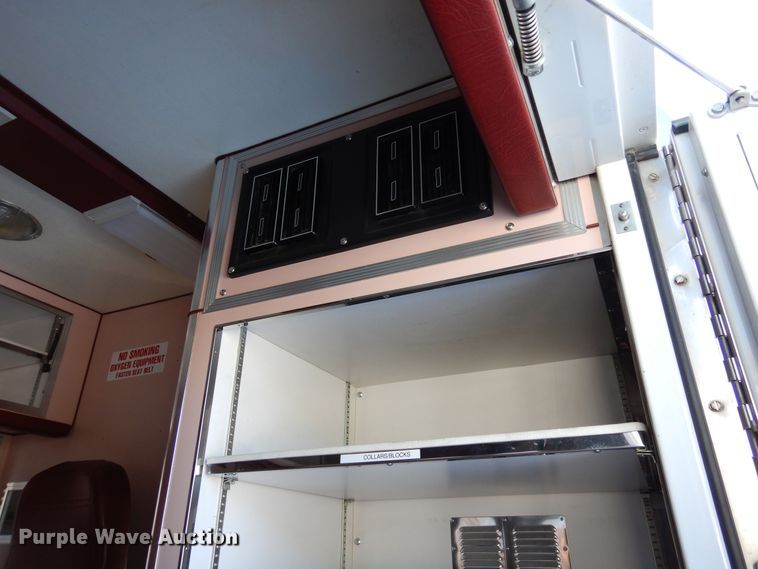 image for item DF8310 1996 Ford E350  ambulance