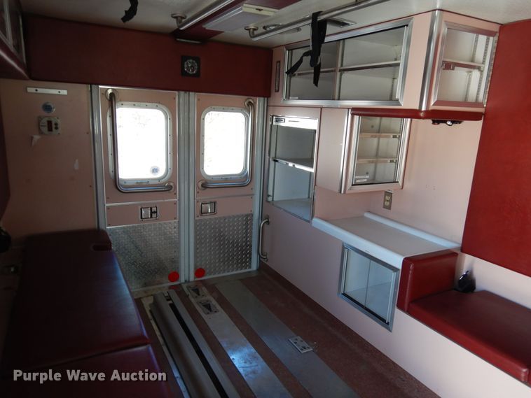 image for item DF8310 1996 Ford E350  ambulance