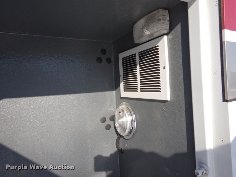 image for item DF8310 1996 Ford E350  ambulance