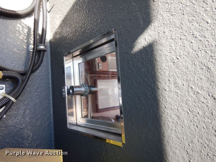 image for item DF8310 1996 Ford E350  ambulance