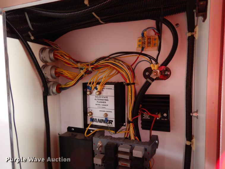 image for item DF8310 1996 Ford E350  ambulance