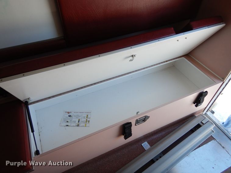 image for item DF8310 1996 Ford E350  ambulance