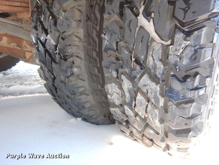 image for item DF8310 1996 Ford E350  ambulance