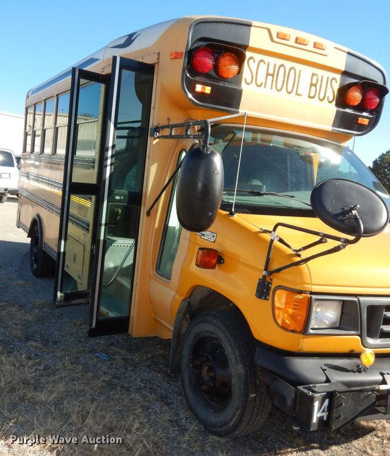 image for item DI6871 2005 Ford E450 Super Duty  school bus