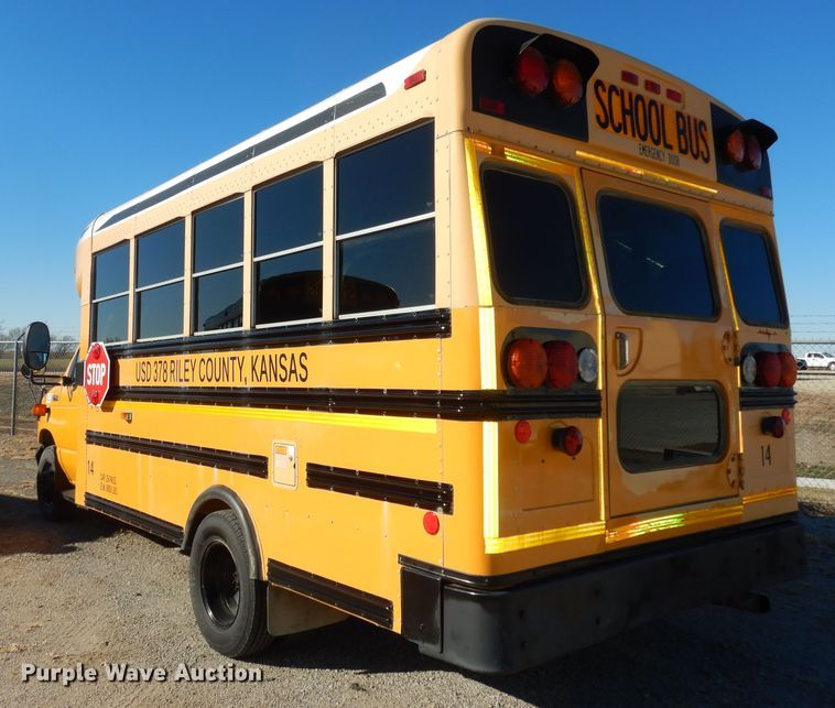image for item DI6871 2005 Ford E450 Super Duty  school bus
