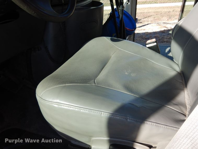 image for item DI6871 2005 Ford E450 Super Duty  school bus