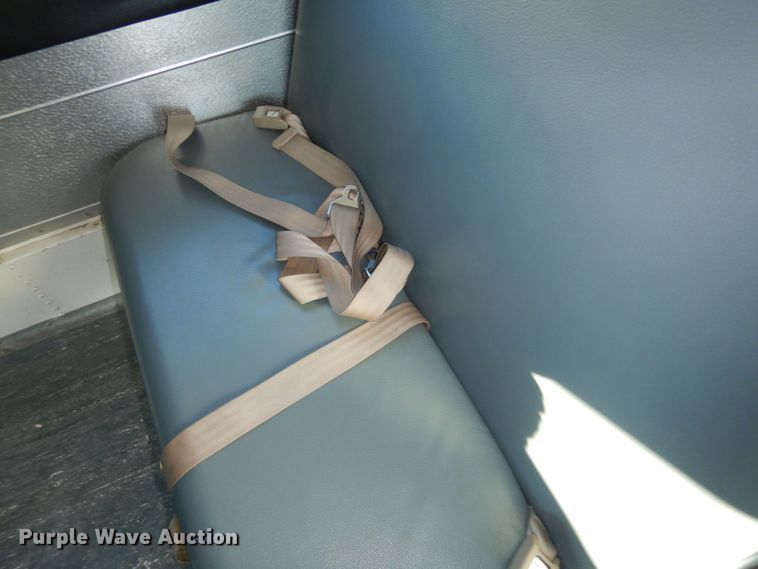 image for item DI6871 2005 Ford E450 Super Duty  school bus