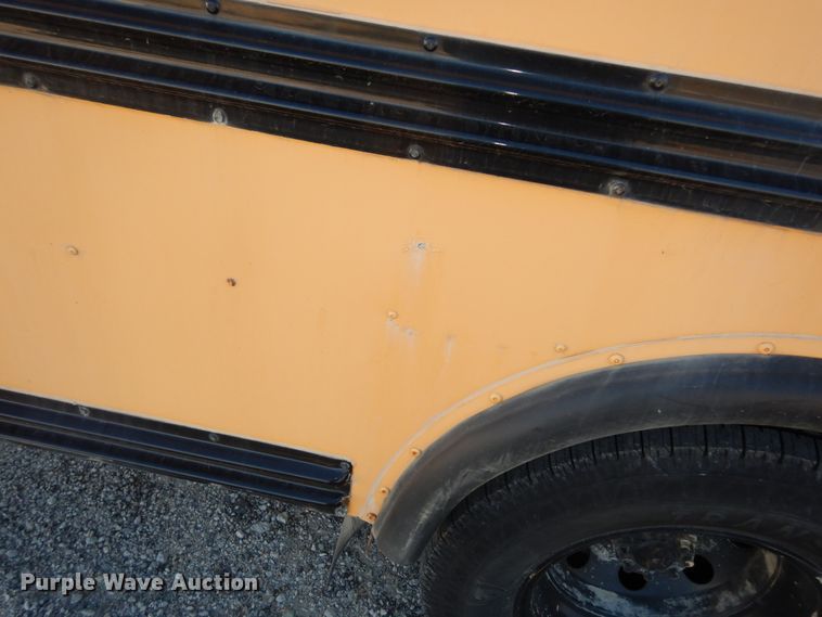 image for item DI6871 2005 Ford E450 Super Duty  school bus