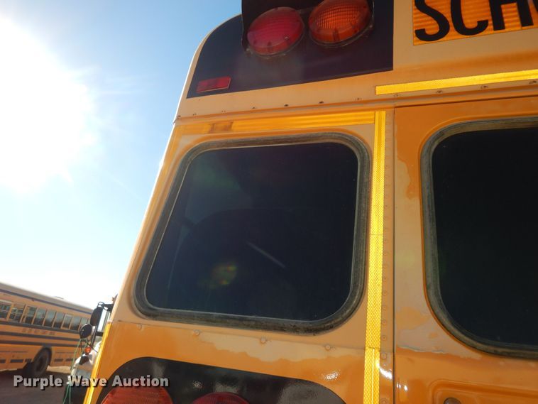 image for item DI6871 2005 Ford E450 Super Duty  school bus