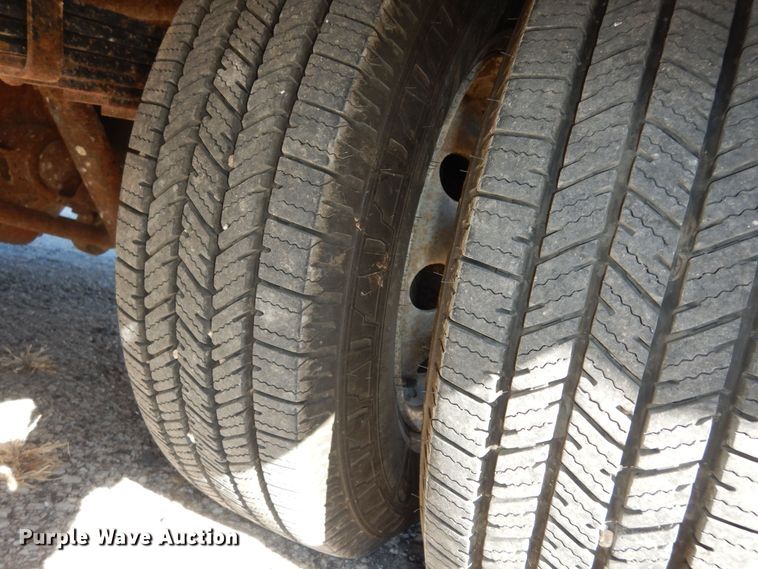 image for item DI6871 2005 Ford E450 Super Duty  school bus