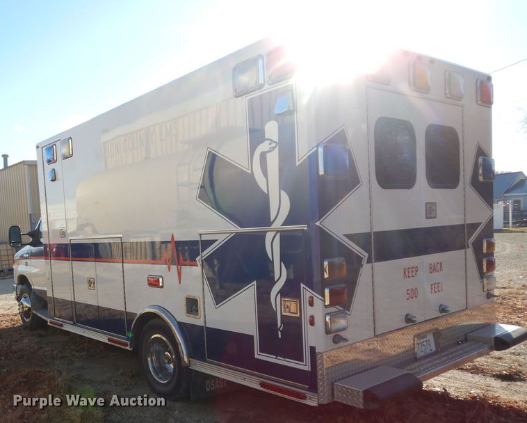 image for item DK7493 2008 Ford E450 Super Duty  ambulance