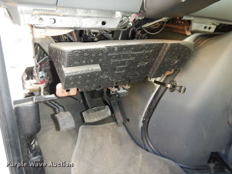 image for item DK7493 2008 Ford E450 Super Duty  ambulance