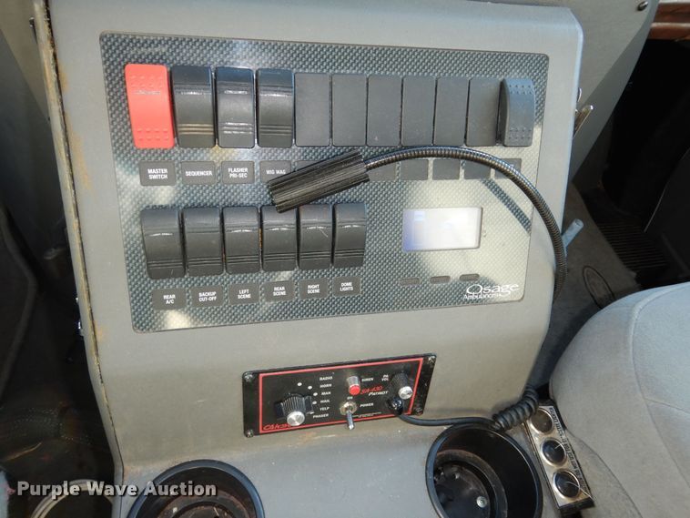 image for item DK7493 2008 Ford E450 Super Duty  ambulance