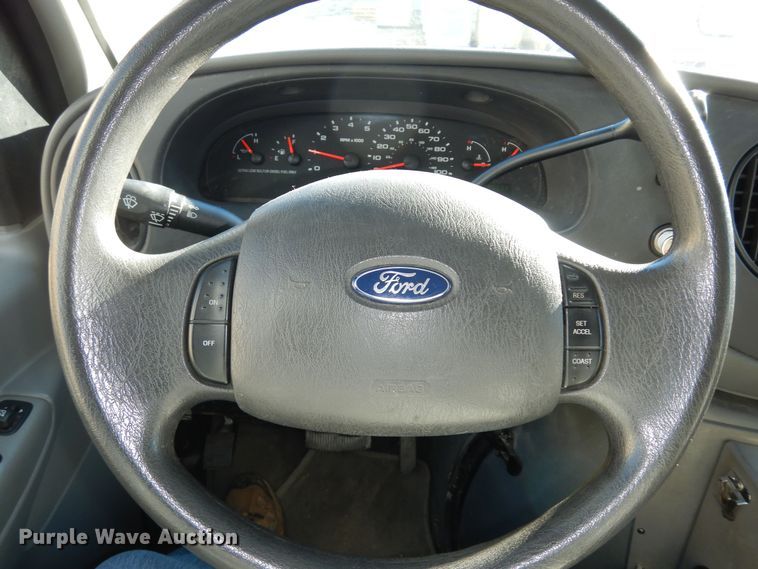 image for item DK7493 2008 Ford E450 Super Duty  ambulance