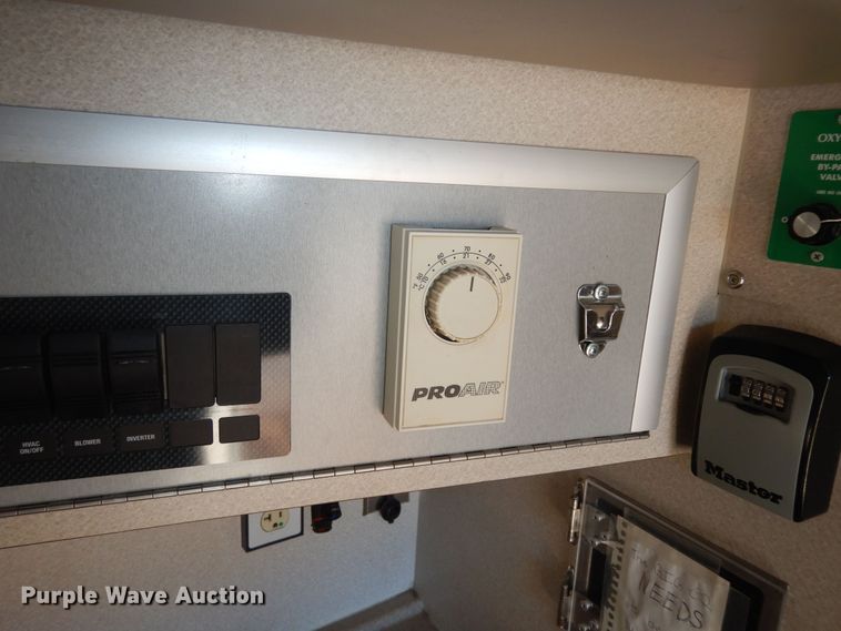 image for item DK7493 2008 Ford E450 Super Duty  ambulance