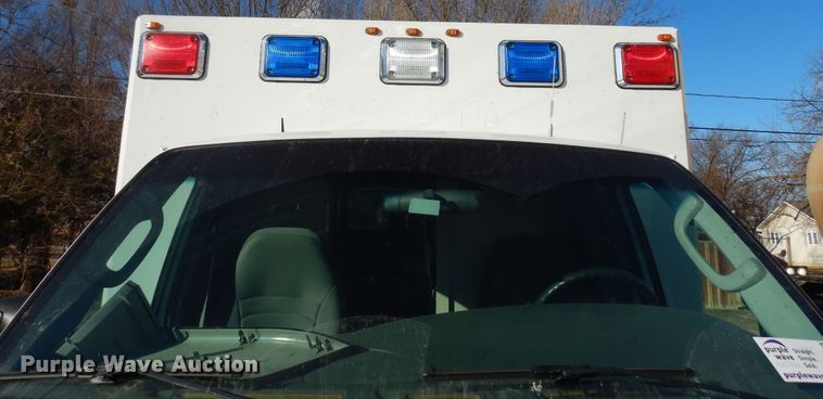 image for item DK7493 2008 Ford E450 Super Duty  ambulance