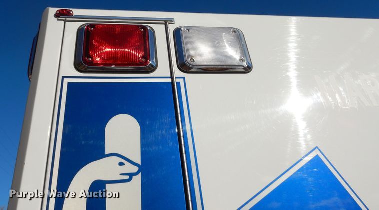 image for item DK7493 2008 Ford E450 Super Duty  ambulance