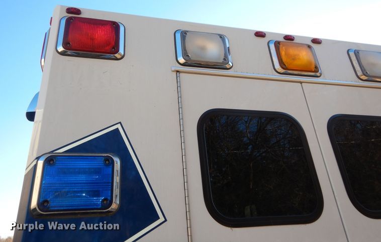 image for item DK7493 2008 Ford E450 Super Duty  ambulance