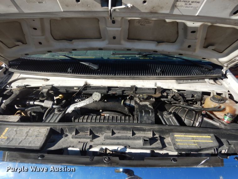 image for item DK7493 2008 Ford E450 Super Duty  ambulance