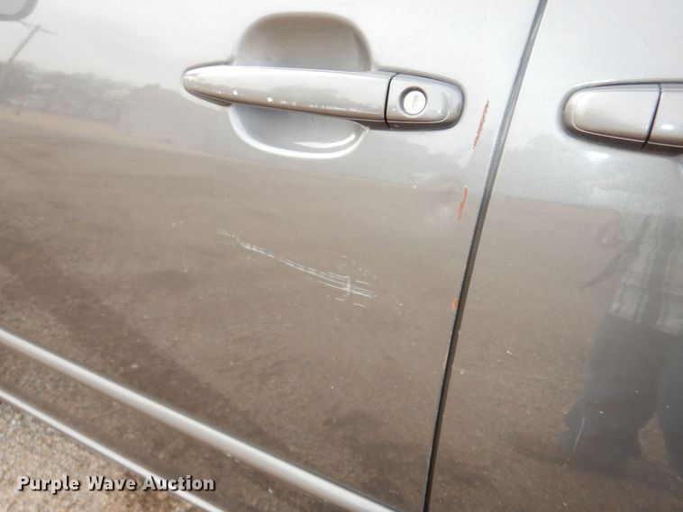 image for item DK7510 2005 Toyota Sienna LE  van