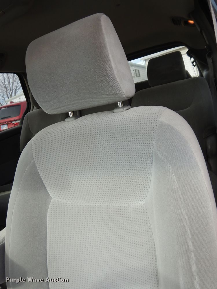 image for item DK7510 2005 Toyota Sienna LE  van