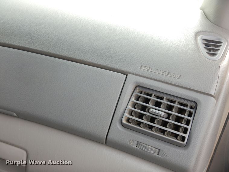 image for item DK7510 2005 Toyota Sienna LE  van