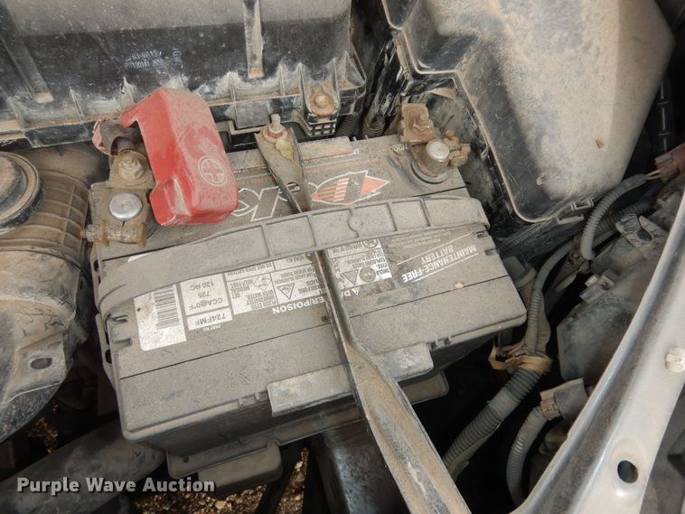 image for item DK7510 2005 Toyota Sienna LE  van