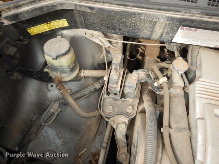 image for item DK7510 2005 Toyota Sienna LE  van