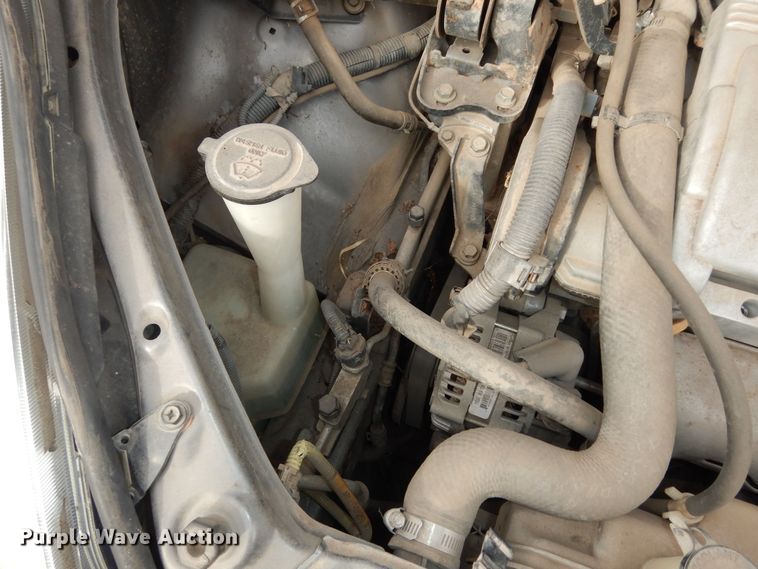 image for item DK7510 2005 Toyota Sienna LE  van