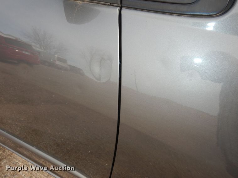 image for item DK7510 2005 Toyota Sienna LE  van