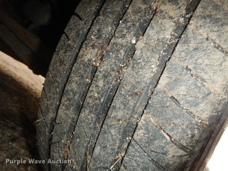 image for item DK7510 2005 Toyota Sienna LE  van