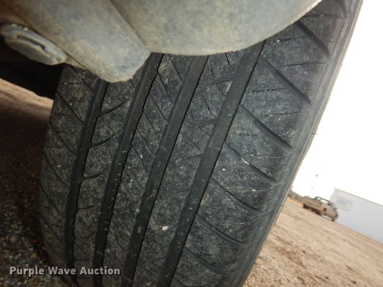 image for item DK7510 2005 Toyota Sienna LE  van