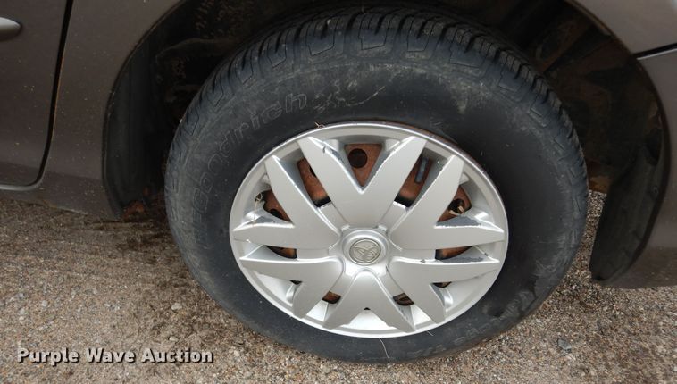 image for item DK7510 2005 Toyota Sienna LE  van