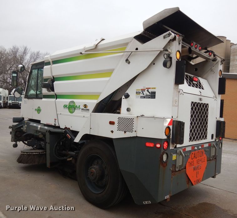 image for item DK7592 2015 Global M3  street sweeper truck